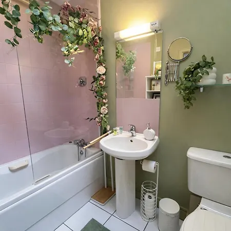 Apartament Bright 2bdr Split Level Near Phoenix Park Dublin