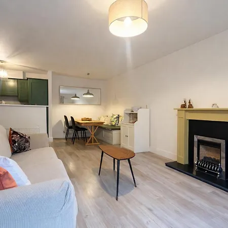 Lejlighed Bright 2bdr Split Level Near Phoenix Park *